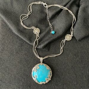 Turquoise pendant silver necklace
